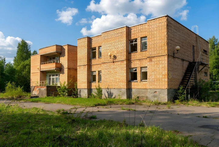 Имущественный комплекс под базу отдыха, детский лагерь по адресу: Московская область, сельское поселение Ершовское, в районе деревни Анашкино, ДОЛ им. Гайдара